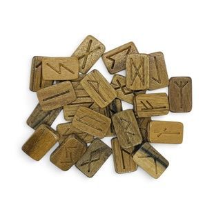 Руны из ореха 4735 фото