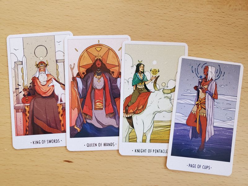 Таро Білого Божества White Numen Tarot (у жерстяній коробочці, з рожевим зрізом) 109356 фото