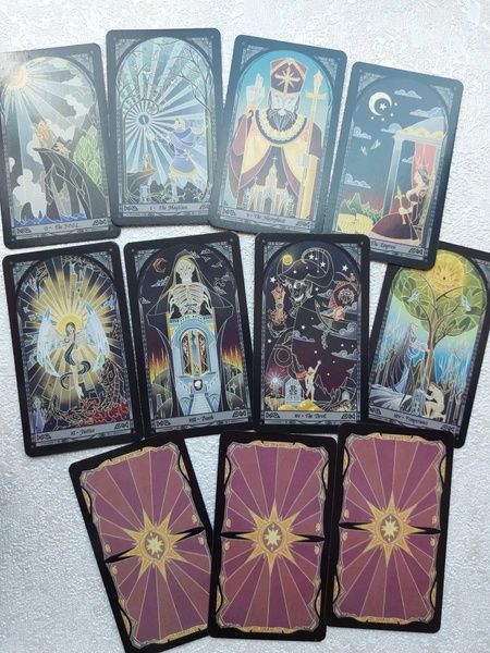 Broken Mirror Tarot | Таро Разбитого Зеркала (в жестяной коробочке, с розовым срезом) 132913 фото
