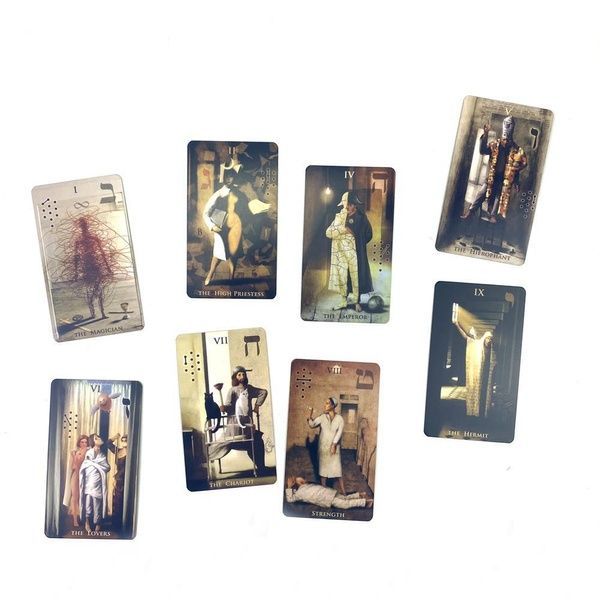 Madhouse Tarot | Таро Сумасшедшего Дома (в жестяной коробочке, с золотым срезом) - уценка 111883 фото